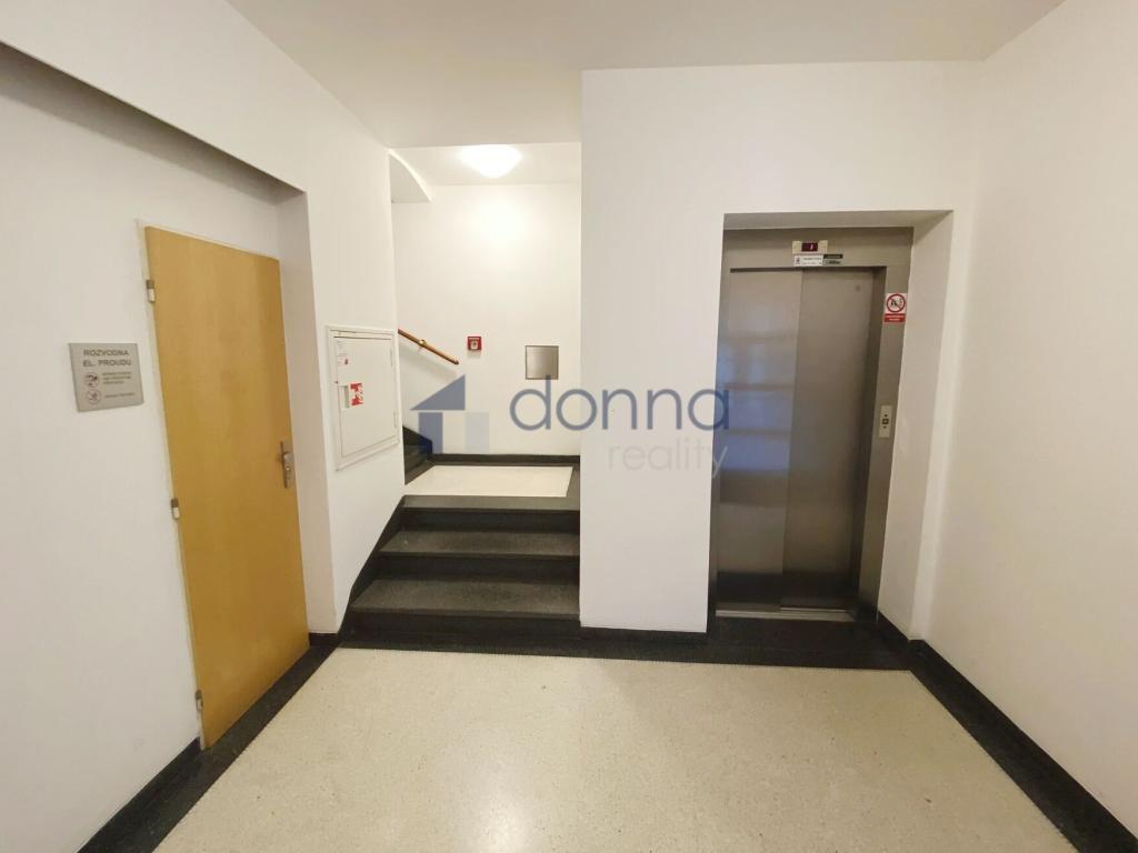 Pronájem bytu 3+1 91 m2, Praha – náhled fotky 9