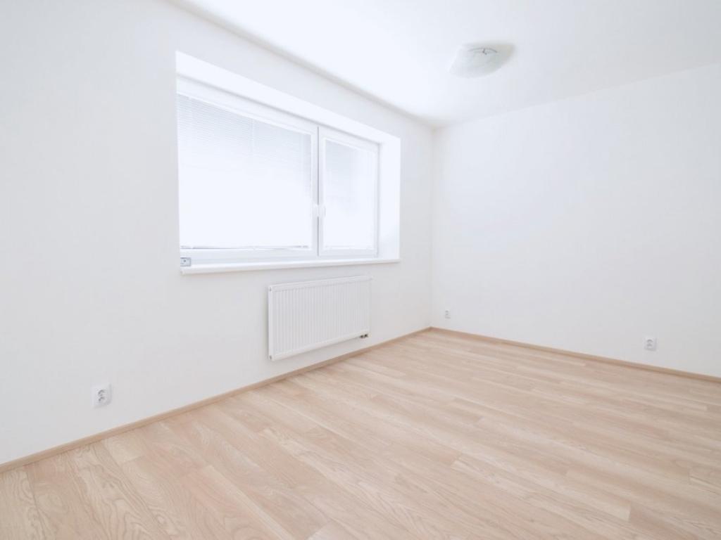 Pronájem bytu 1+kk 32 m2