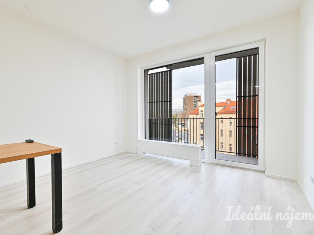 Pronájem bytu 1+kk 38 m2