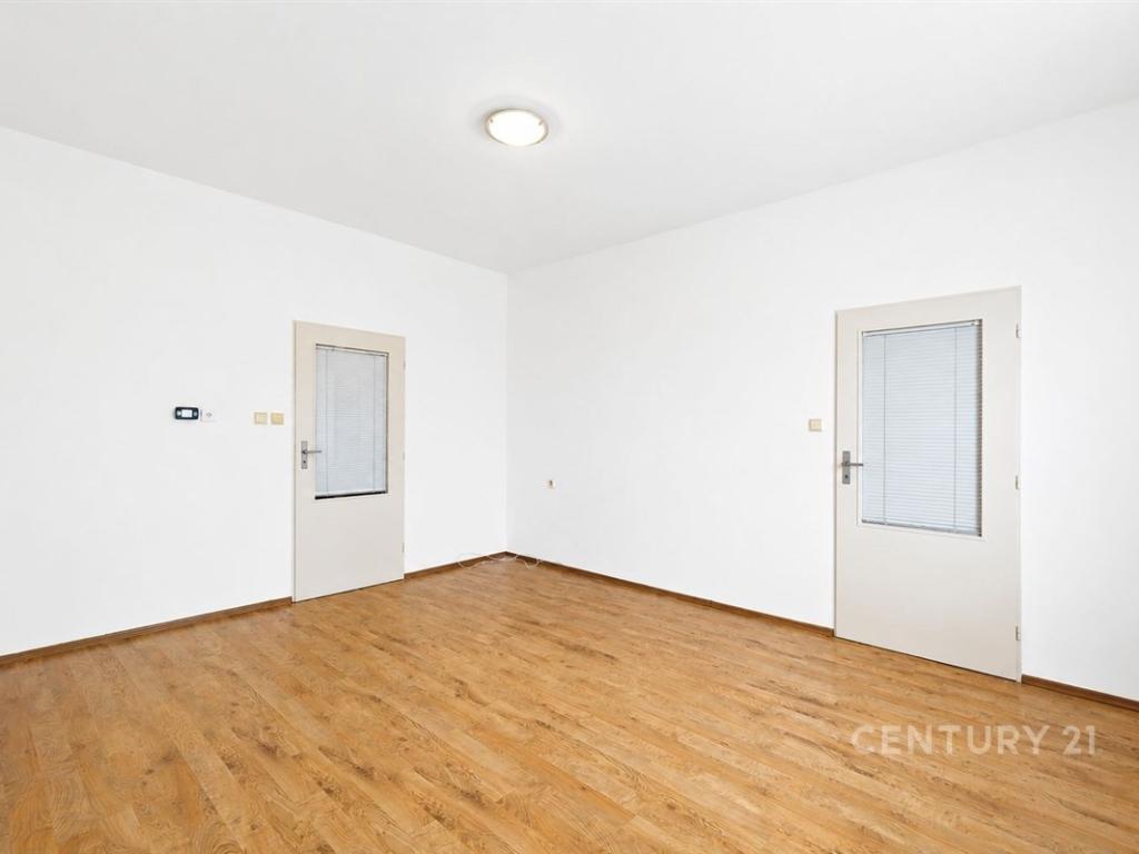 Pronájem bytu 1+1 49 m2