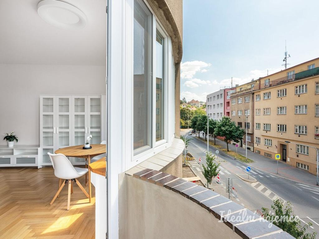 Pronájem bytu 1+kk 39 m2