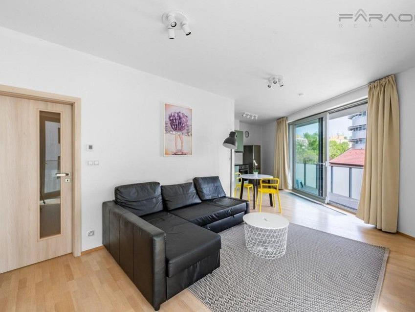 Pronájem bytu 1+kk 44 m2