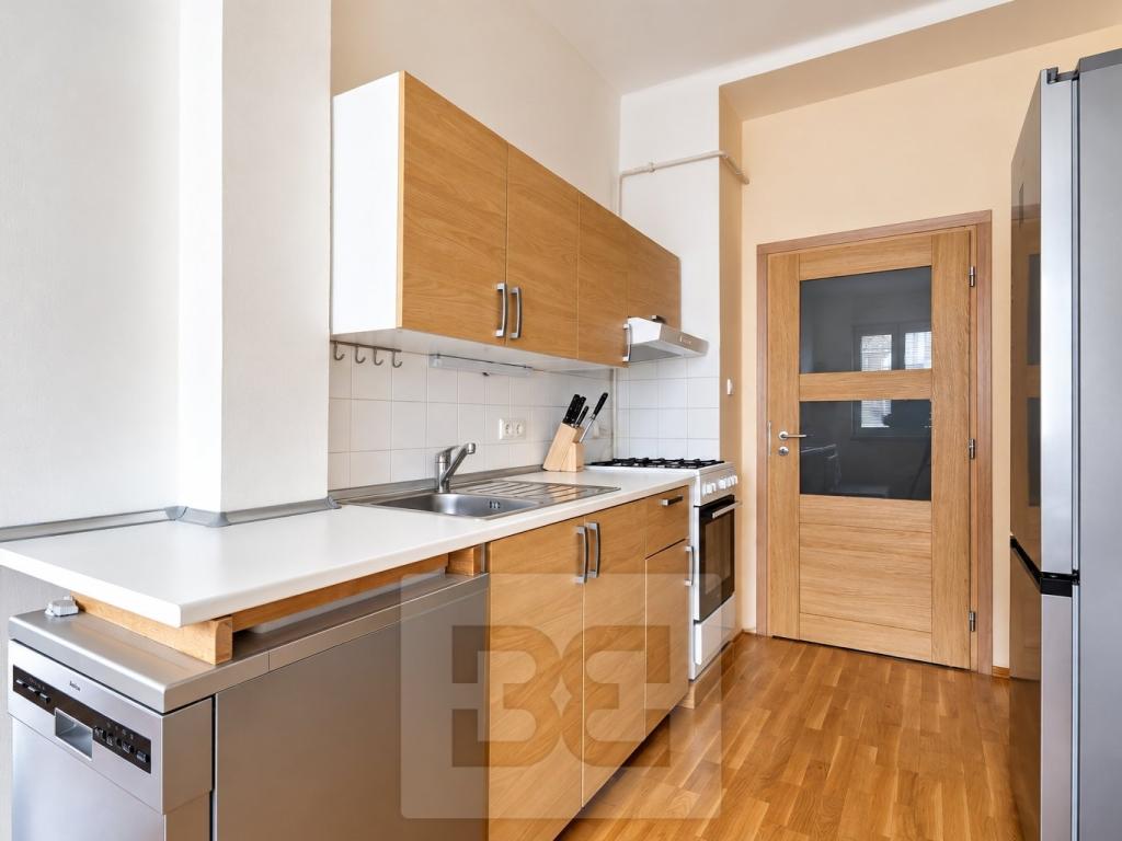 Pronájem bytu 1+1 33 m2, Praha – náhled fotky 10