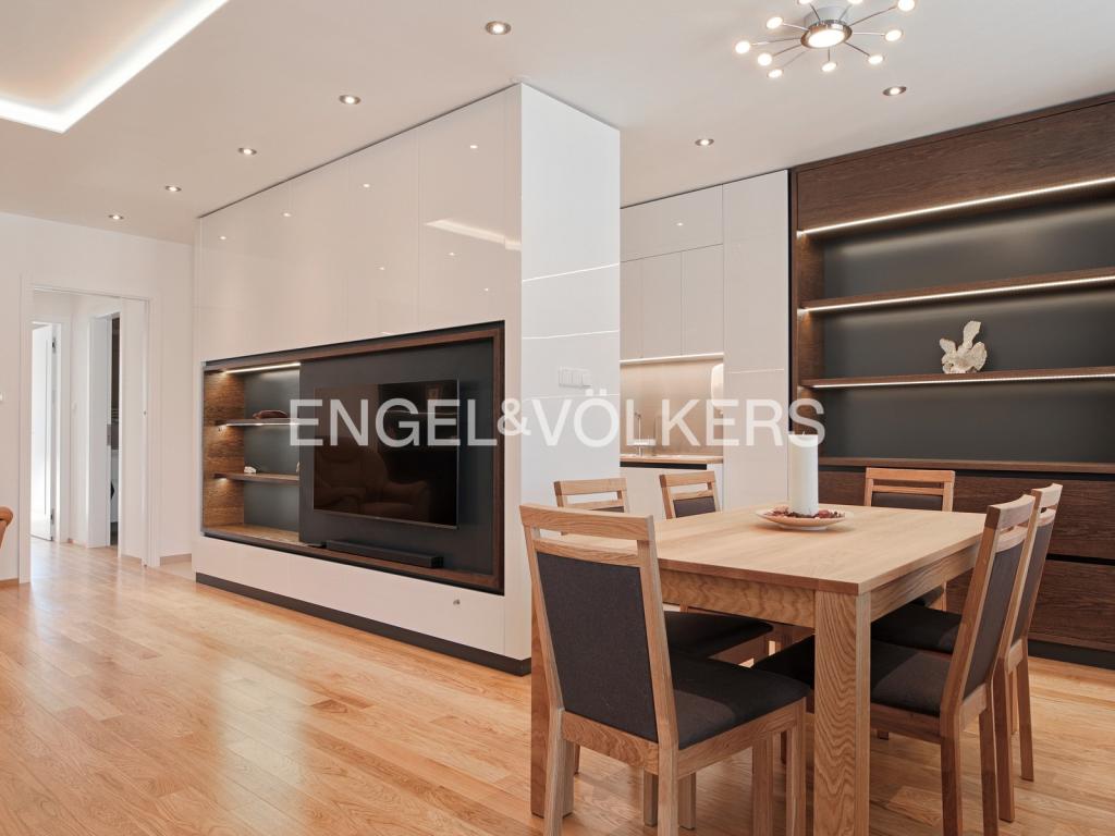 Pronájem bytu 4+kk 140 m2