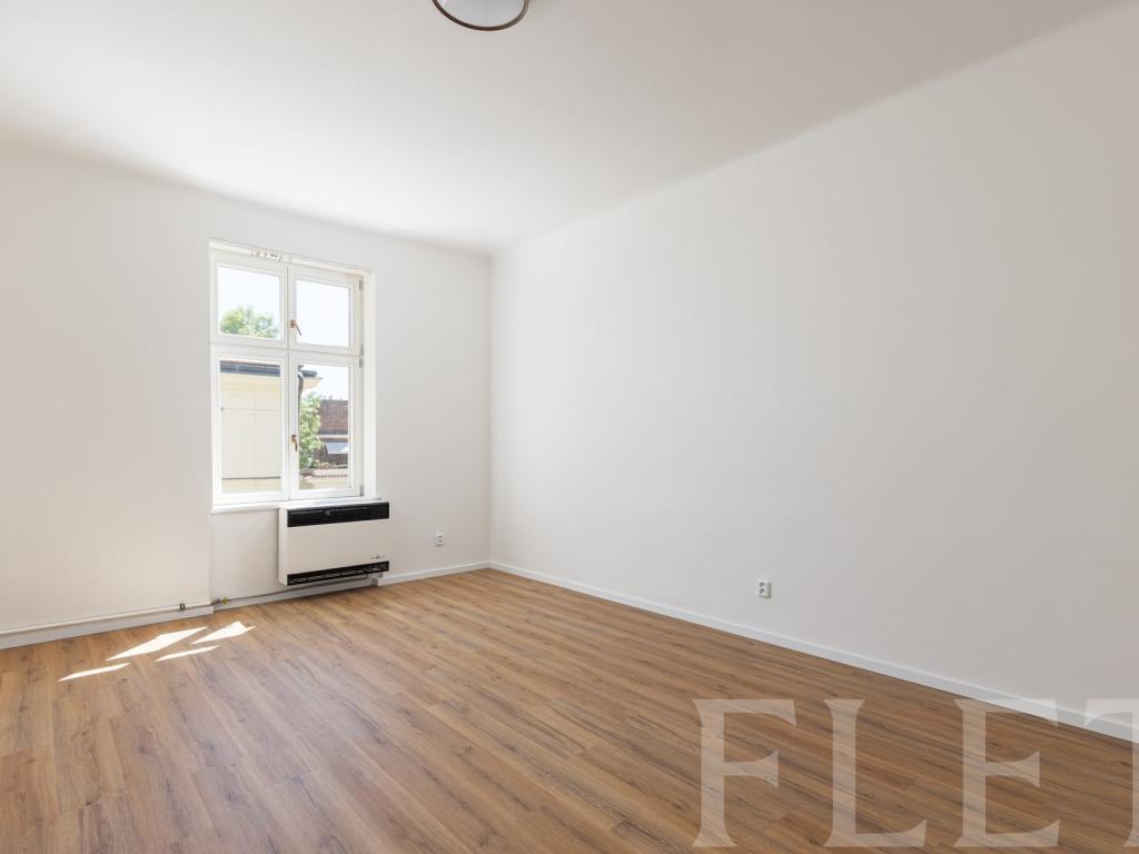 Pronájem bytu 1+1 43 m2