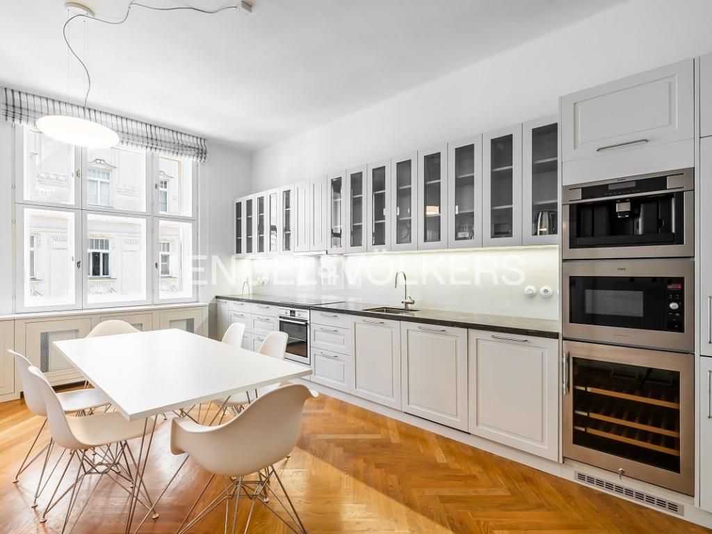 Pronájem bytu 3+1 142 m2