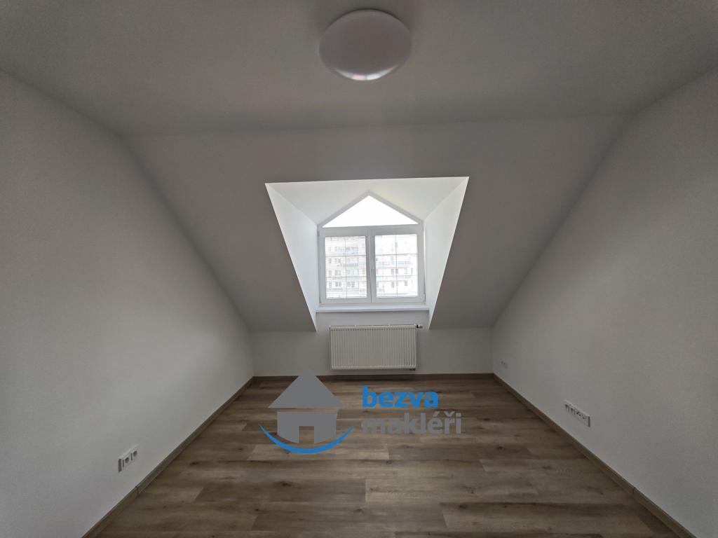 Pronájem bytu 3+1 88 m2, Pardubice – náhled fotky 11
