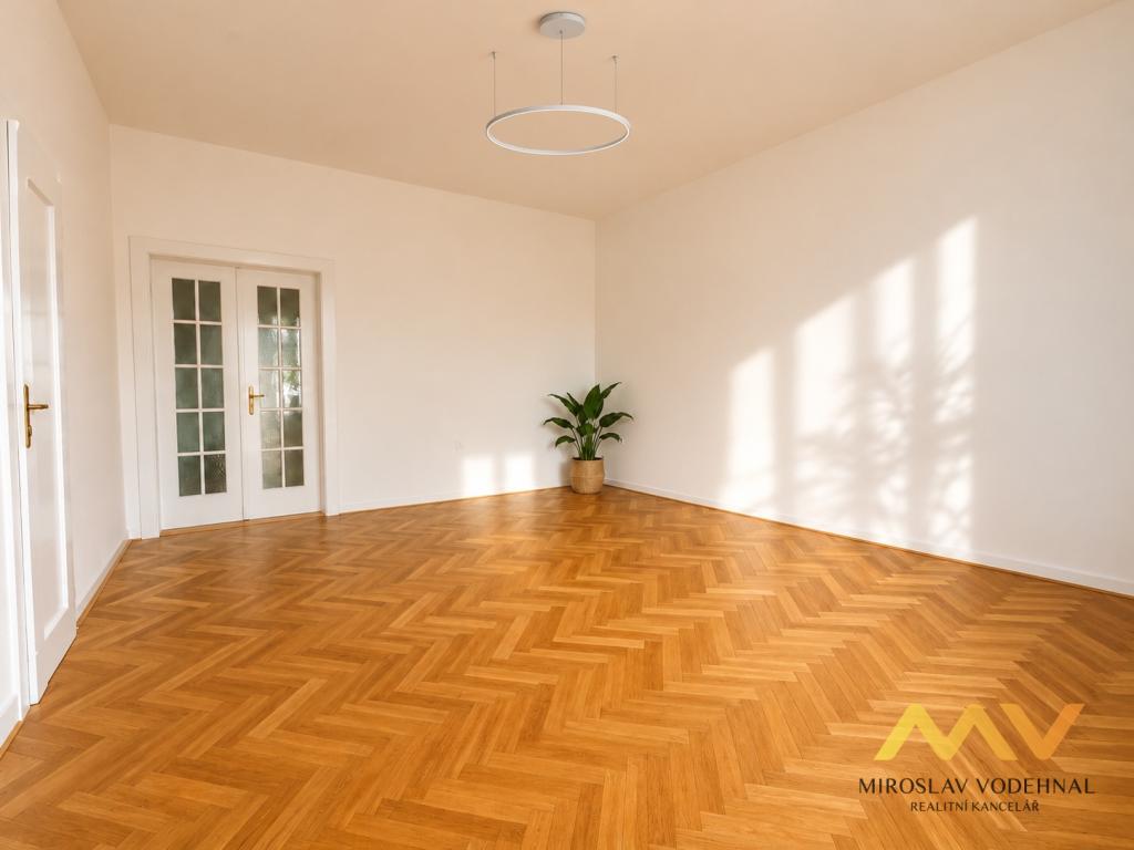 Pronájem bytu 3+1 129 m2, Hradec Králové – náhled fotky 10