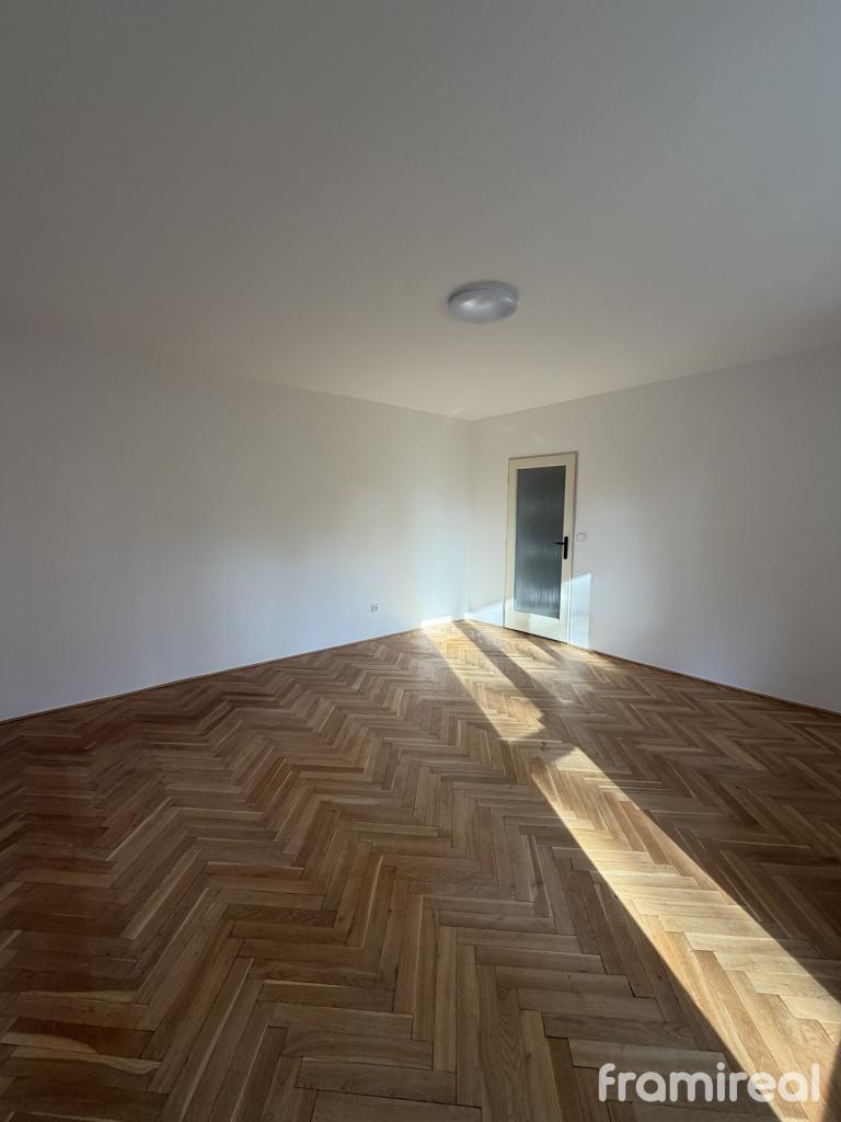 Pronájem bytu 1+1 38 m2