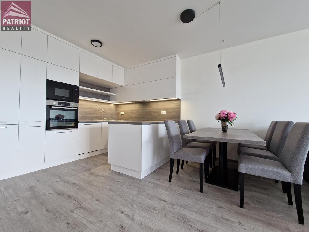 Pronájem bytu 4+kk 126 m2