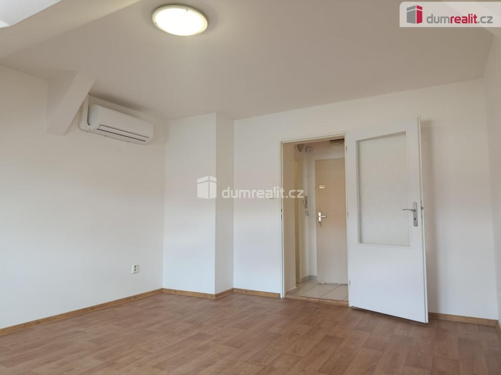 Pronájem bytu 1+kk 23 m2