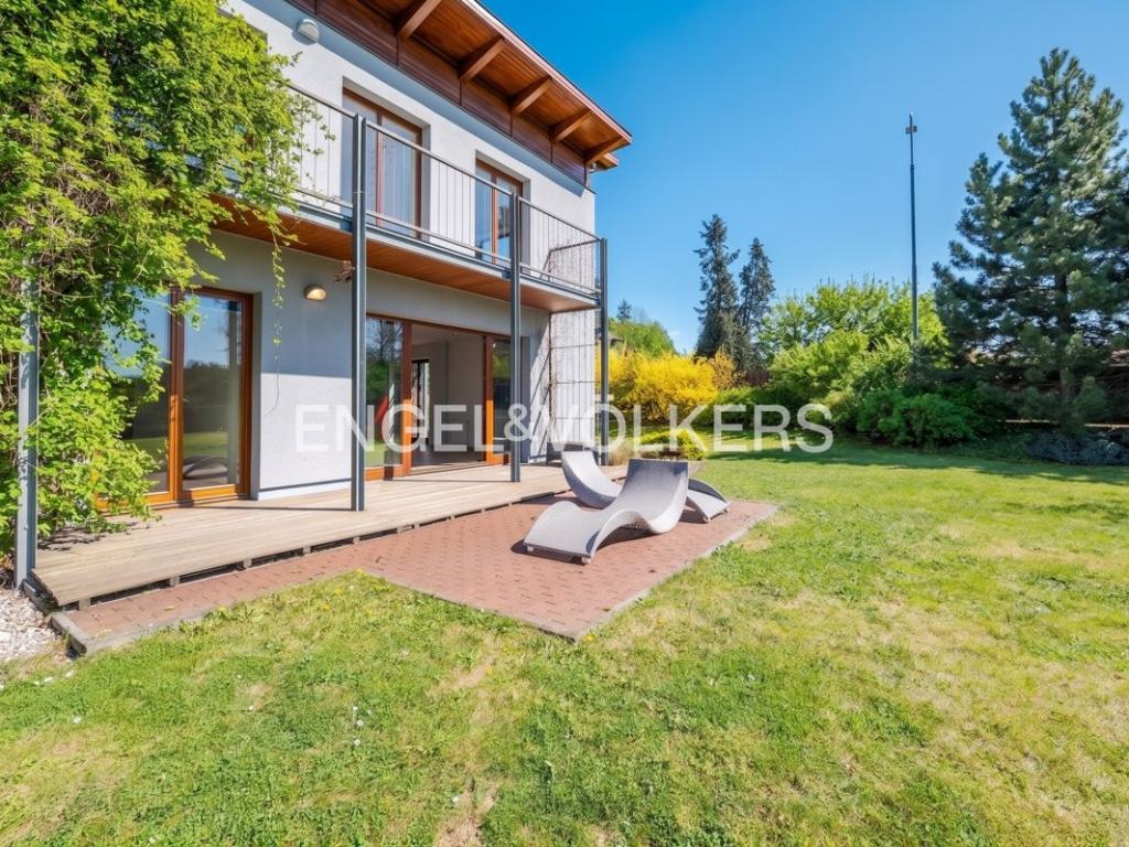 Prodej domu 383 m² – pohled 2