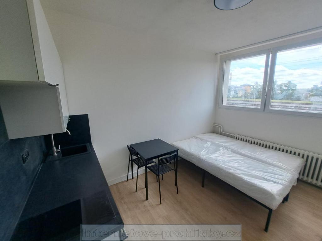 Pronájem bytu 1+kk 32 m2