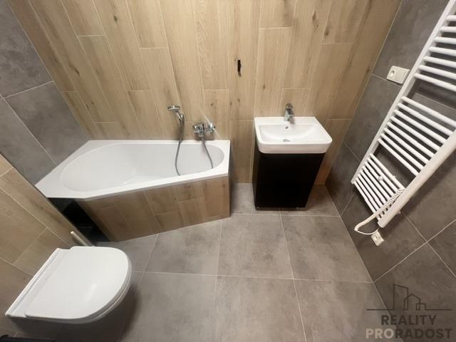 Pronájem bytu 2+kk 39 m2
