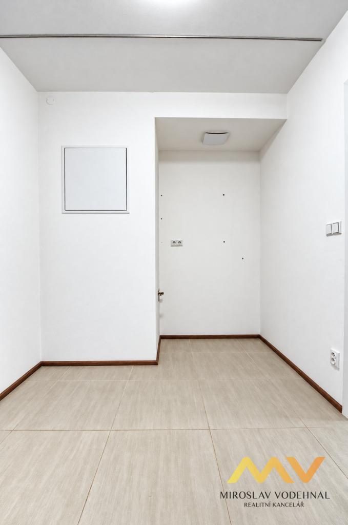 Pronájem bytu 1+kk 32 m2, Hradec Králové – náhled fotky 15