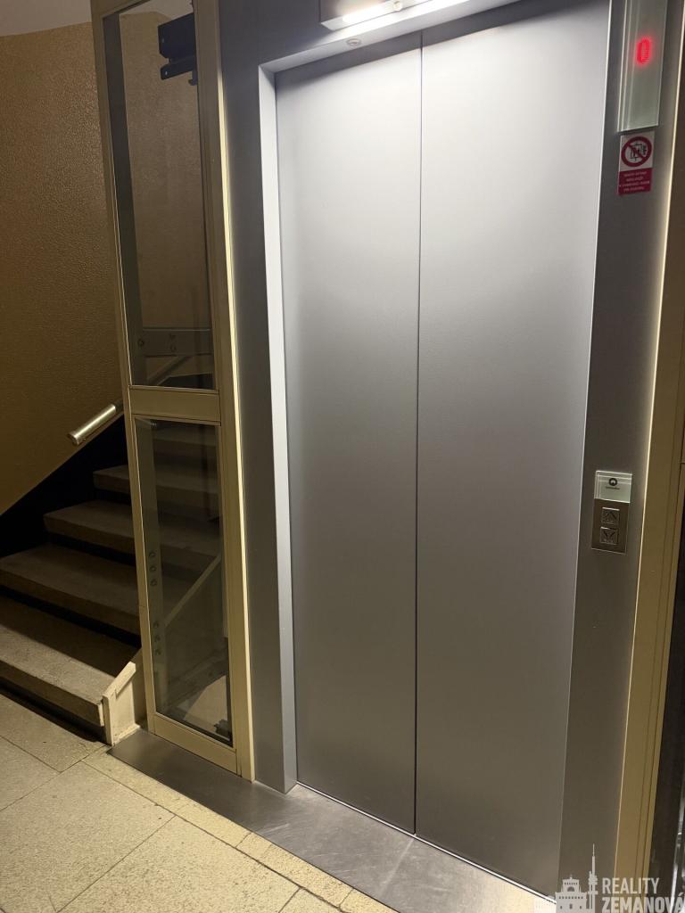 Pronájem bytu 2+1 50 m2, Praha – náhled fotky 11