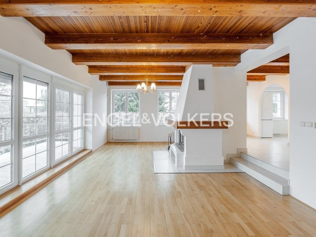 Pronájem domu 350 m2