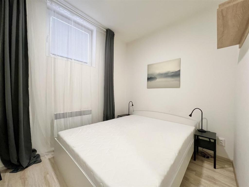 Pronájem bytu 2+kk 27 m2