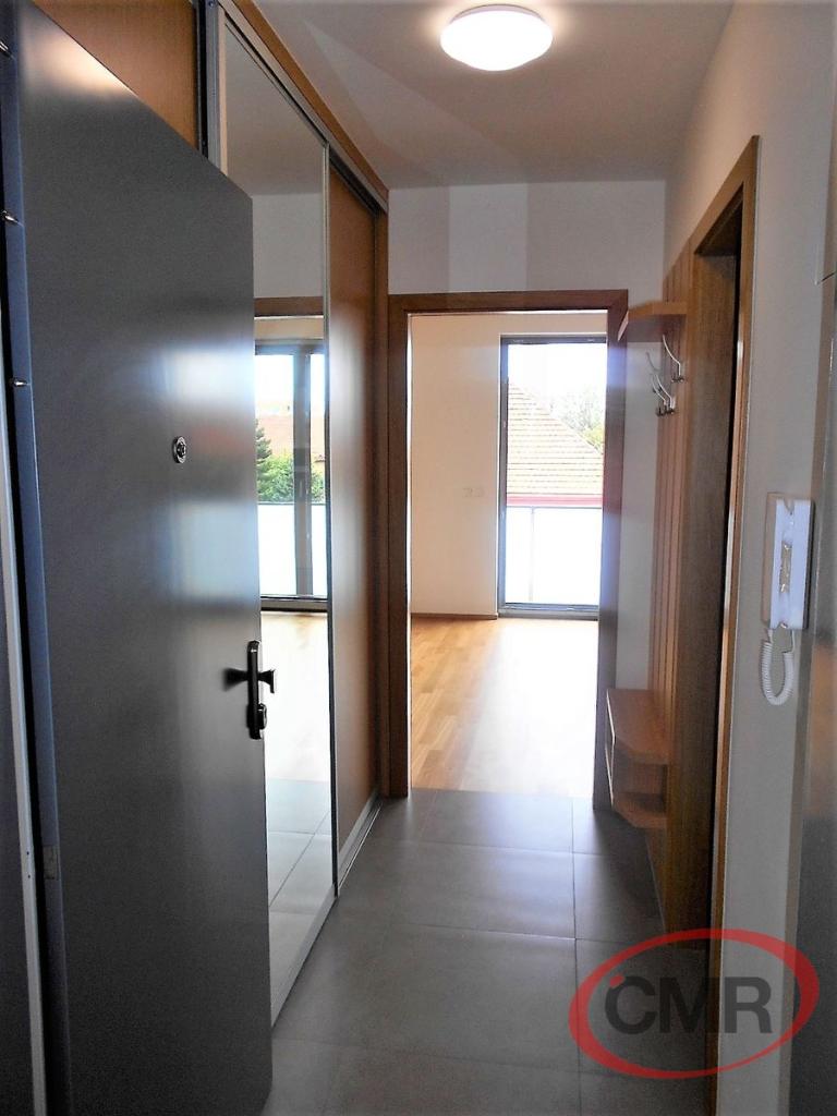 Pronájem bytu 1+kk 37 m2