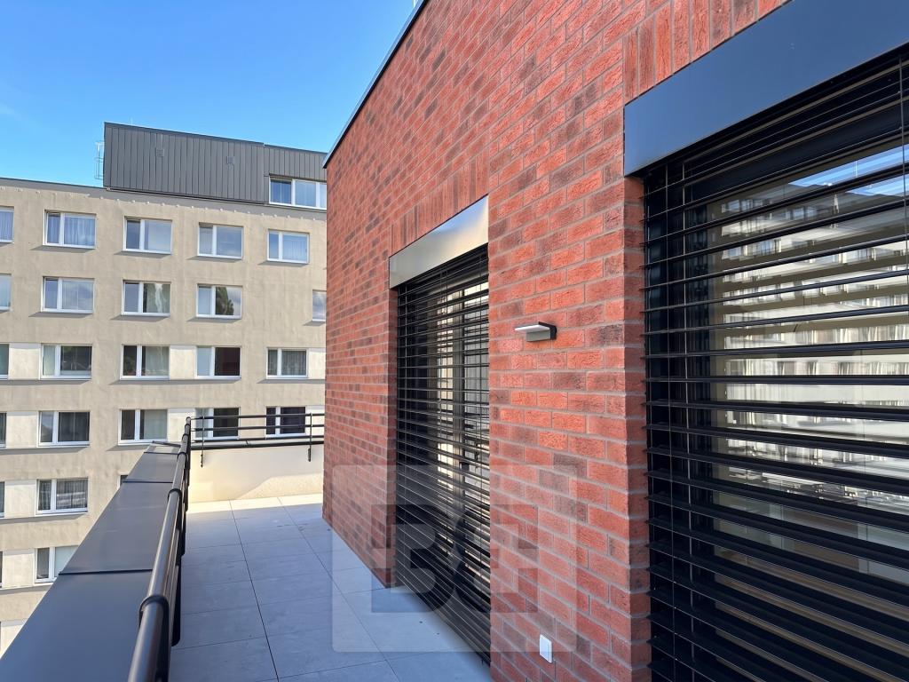 Pronájem bytu 2+kk 78 m2, Praha – náhled fotky 2