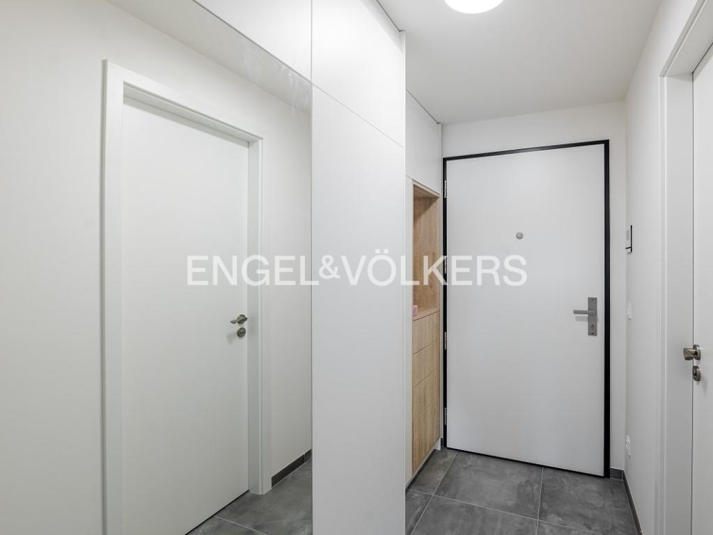 Pronájem bytu 1+kk 32 m2, Praha – náhled fotky 6