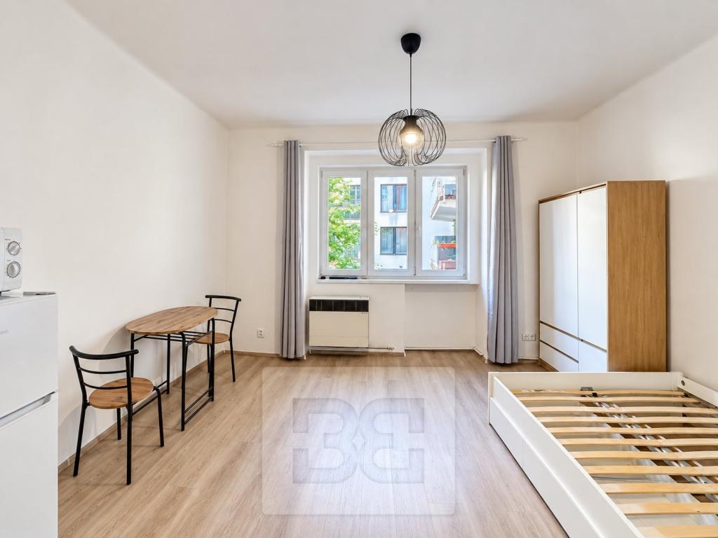 Pronájem bytu 1+kk 27 m2