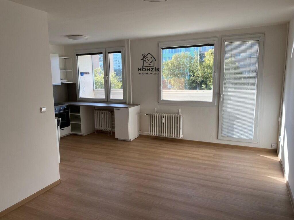 Pronájem bytu 3+kk 61 m2, Praha – náhled fotky 3