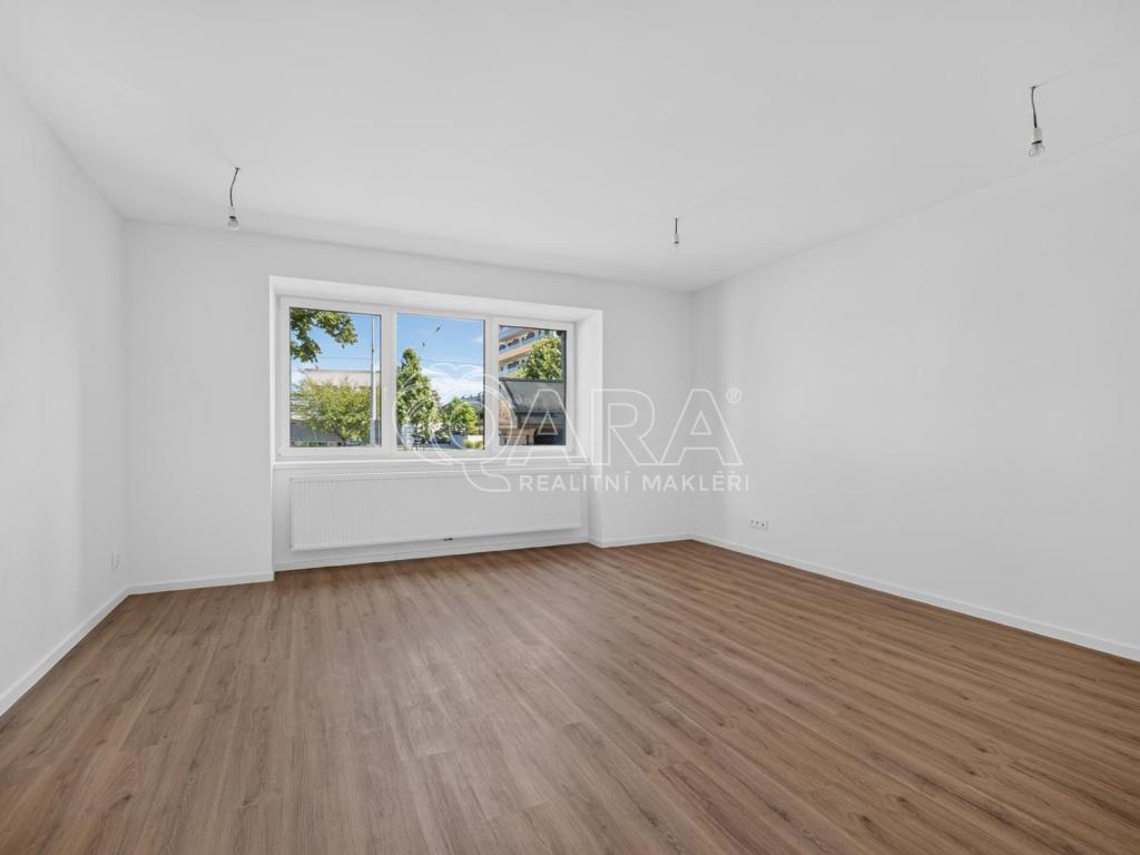 Prodej bytu 3+kk 71 m² – pohled 2