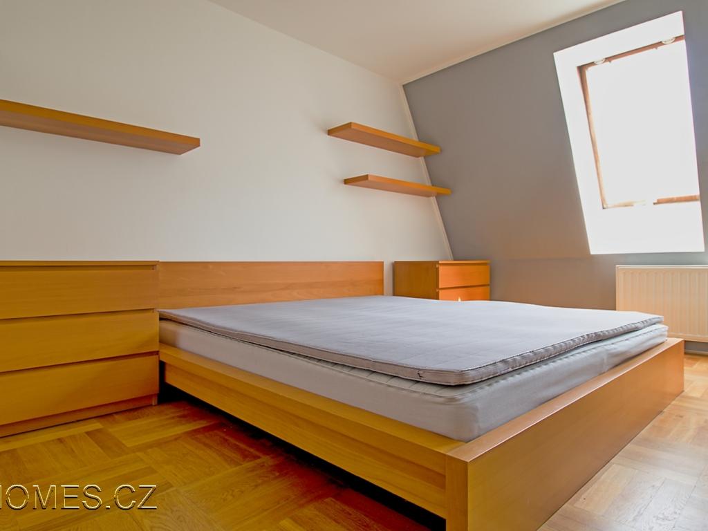 Pronájem bytu 1+kk 53 m2