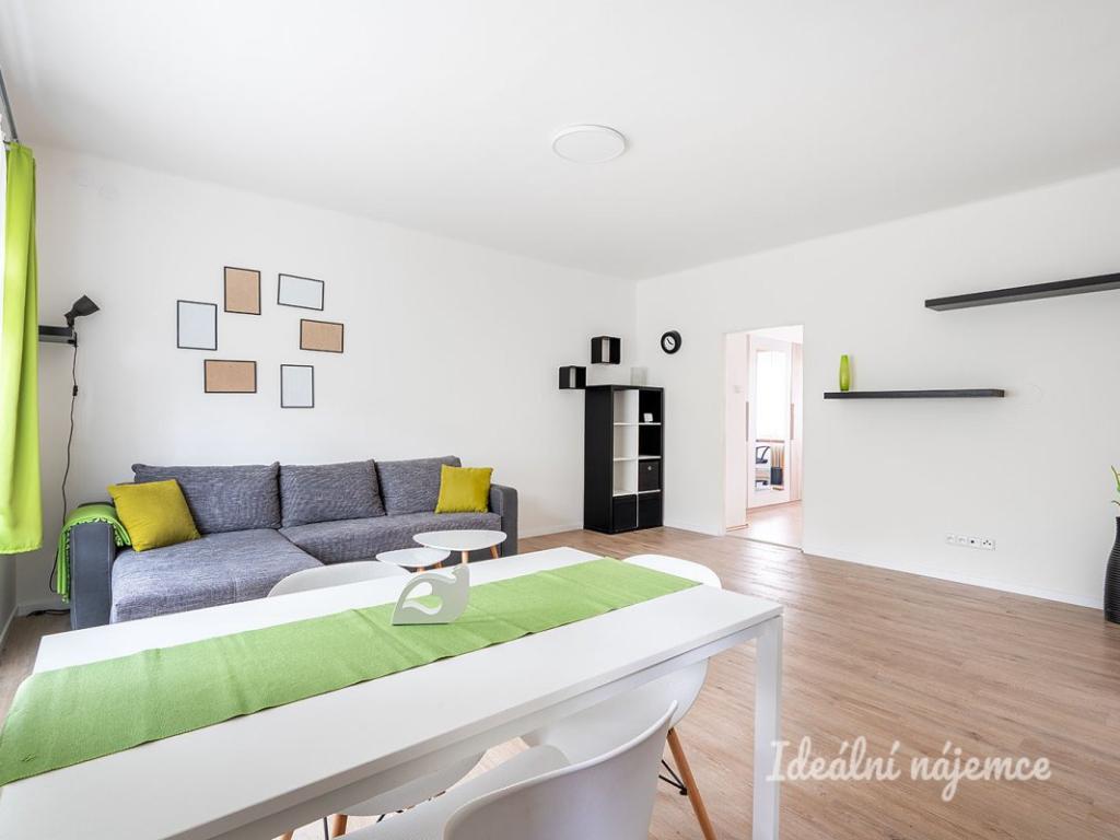 Pronájem bytu 3+kk 67 m2