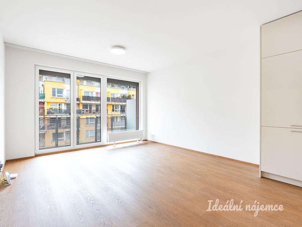 Pronájem bytu 1+kk 35 m2