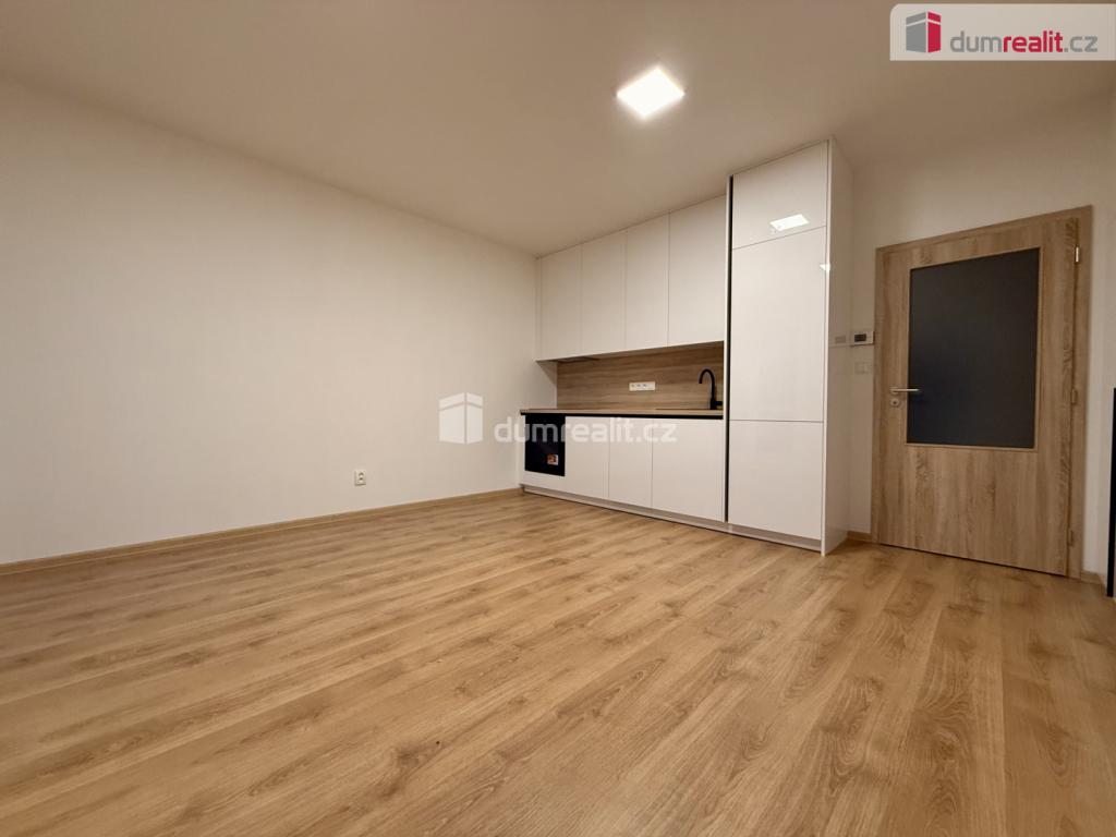 Pronájem bytu 1+kk 30 m2