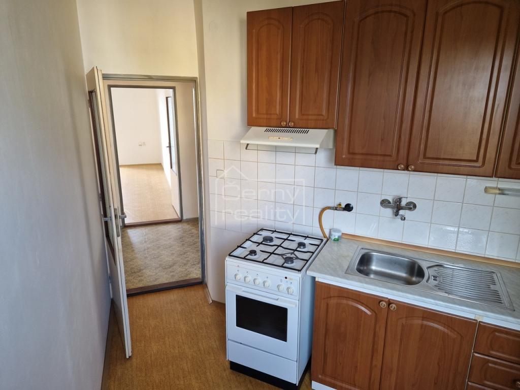 Pronájem bytu 2+1 55 m2, Sezemice – náhled fotky 2