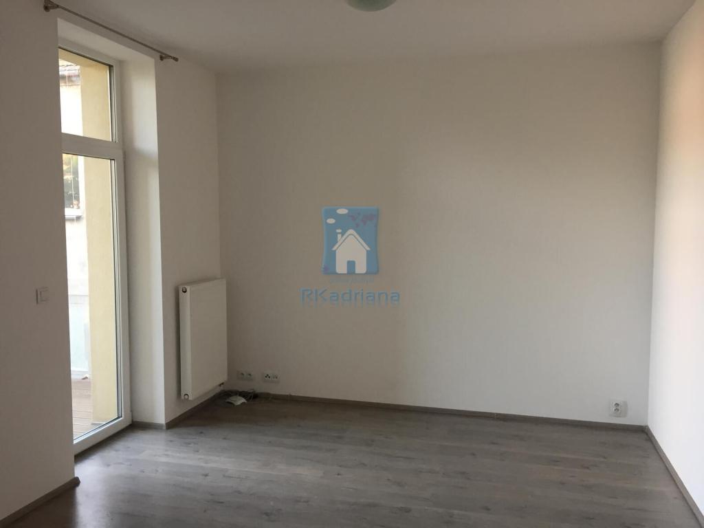 Pronájem bytu 1+kk 35 m2