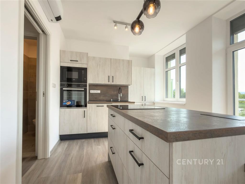 Pronájem bytu 2+kk 60 m2