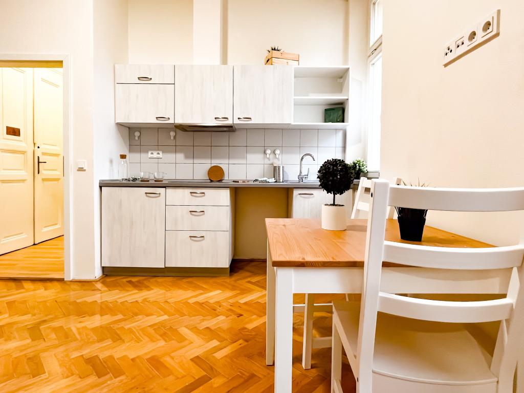 Pronájem bytu 2+kk 37 m2