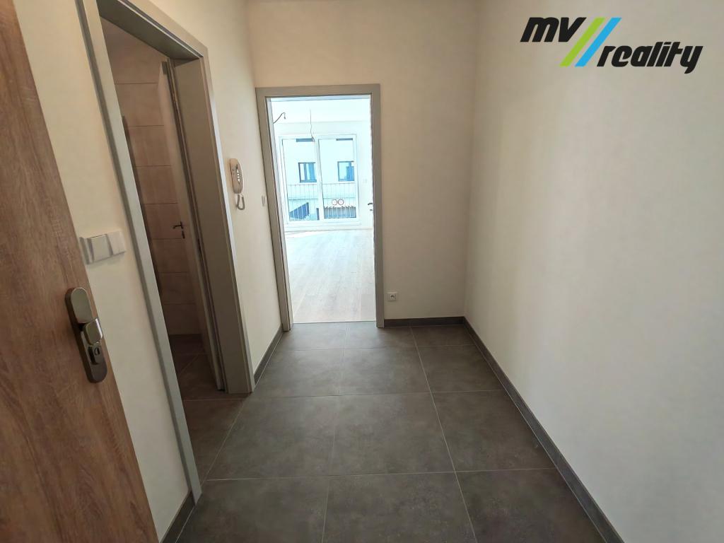Pronájem bytu 1+kk 31 m2, Lysá nad Labem – náhled fotky 7