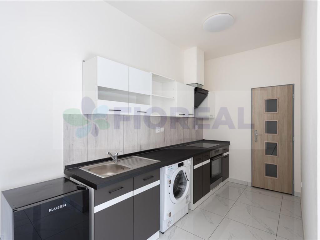 Pronájem bytu 2 kk 43 m2 Praha Hloubětín Praha 14 13000 Kč