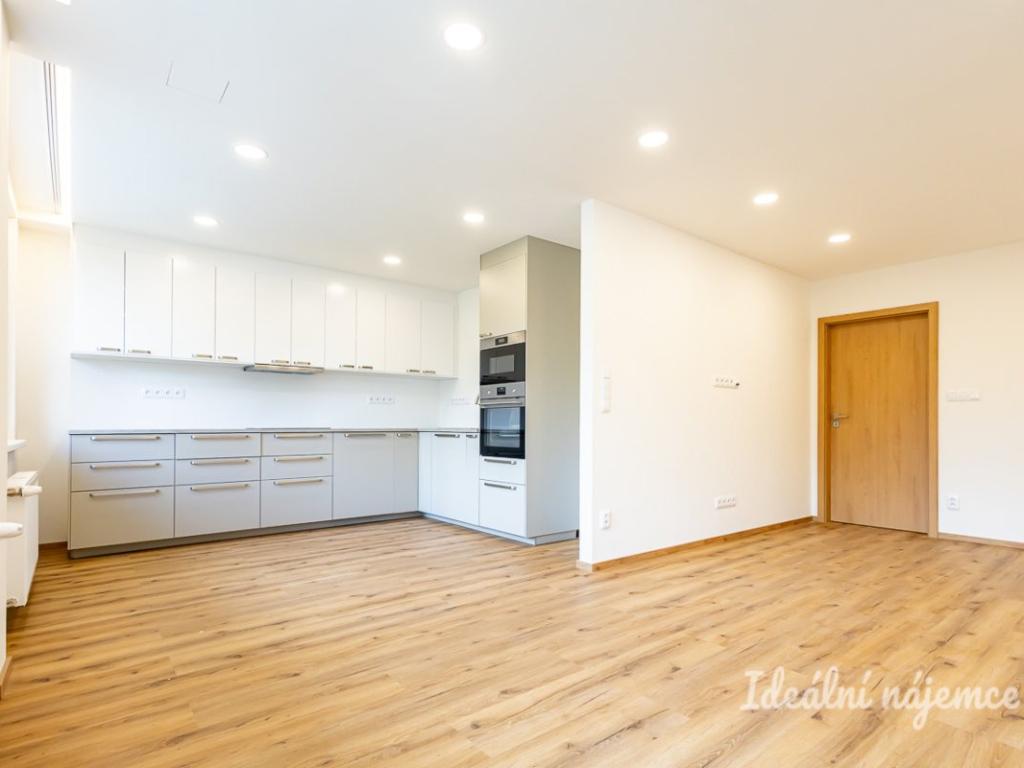Pronájem bytu 3+kk 85 m2