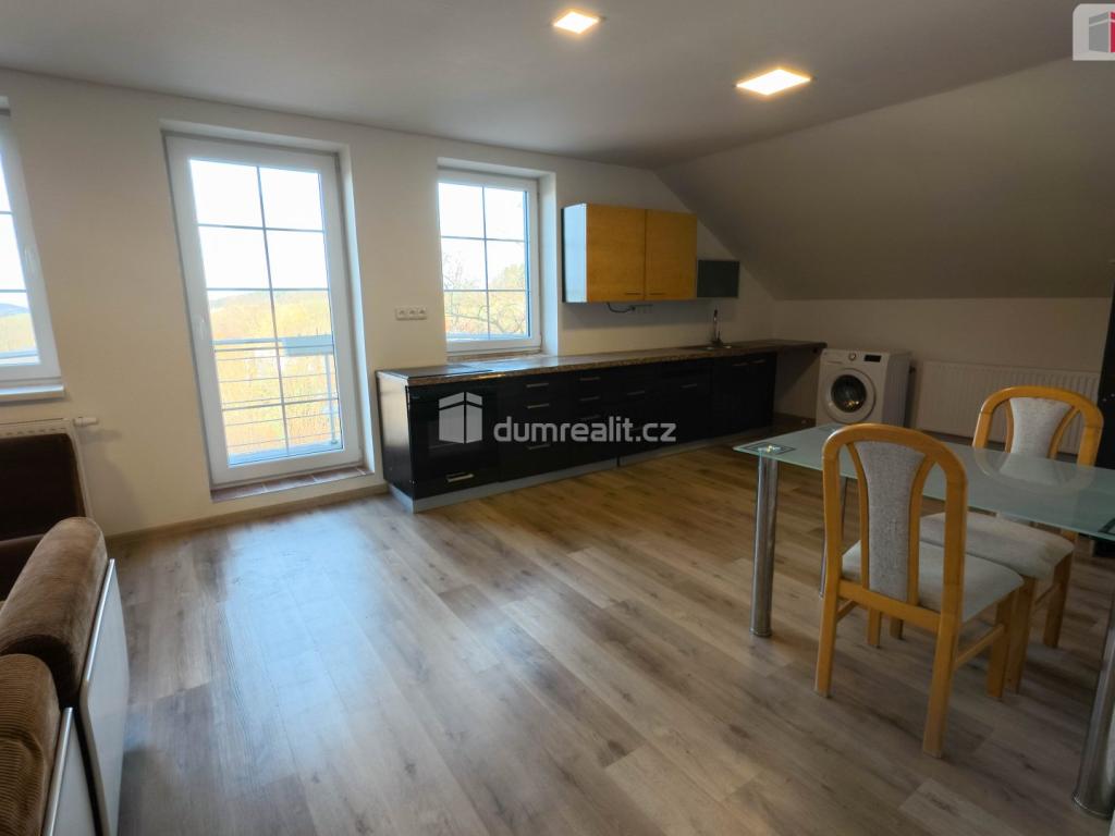 Pronájem domu 300 m2, Bystřice – náhled fotky 12