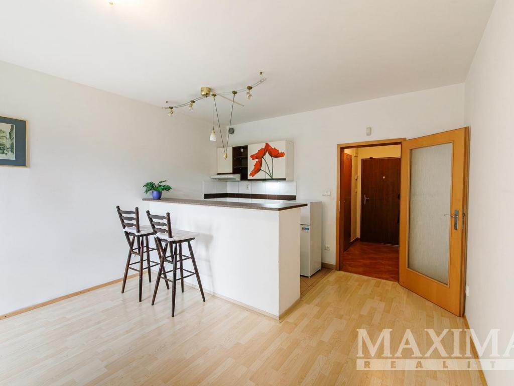 Prodej bytu 1+kk 36 m2, Praha – náhled fotky 14