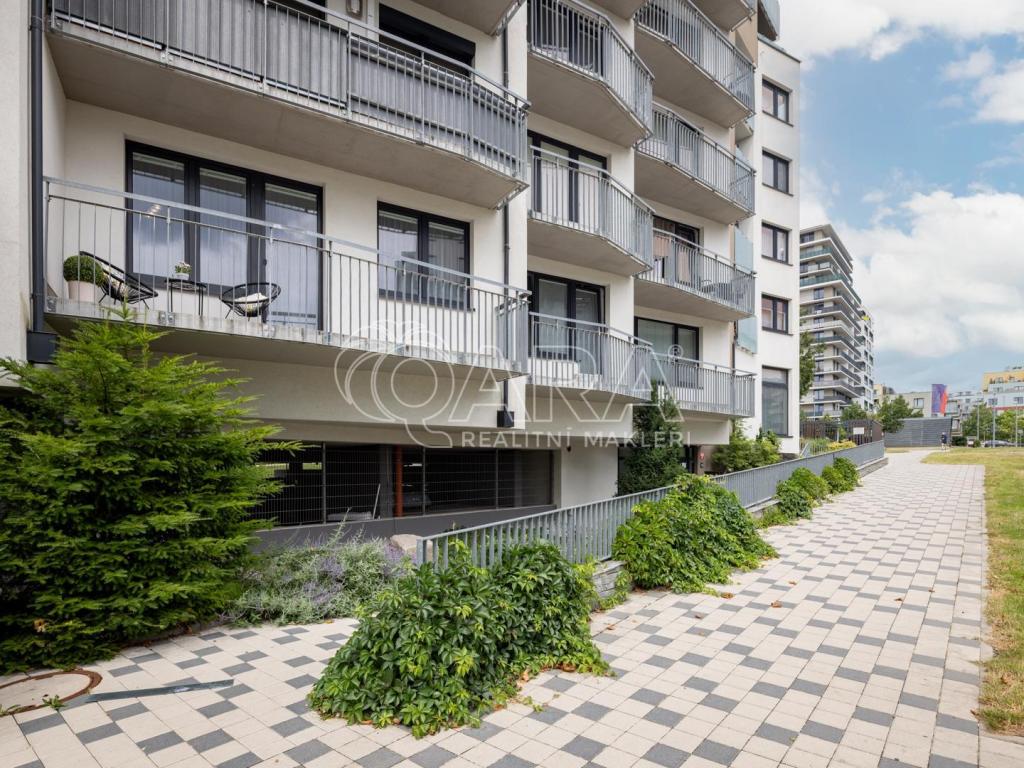 Pronájem bytu 2+kk 67 m2, Praha – náhled fotky 23