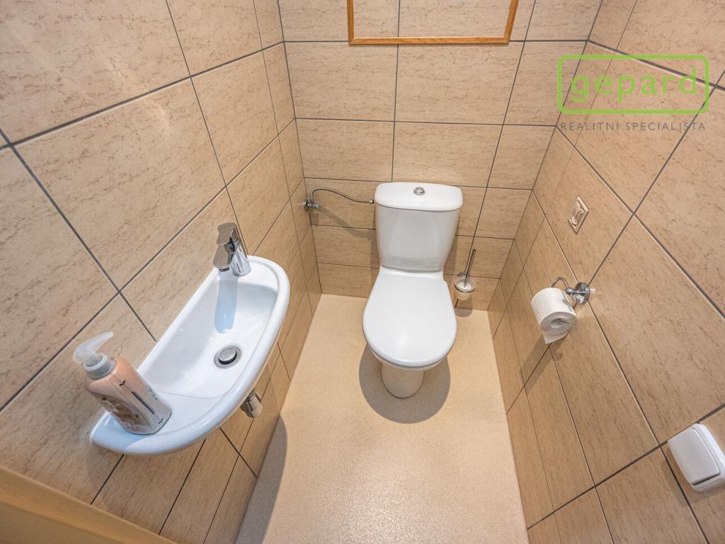 Pronájem bytu 2+kk 75 m2, Praha – náhled fotky 17