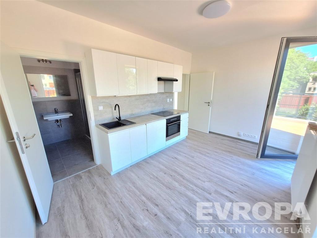 Pronájem bytu 2+kk 44 m² – pohled 5