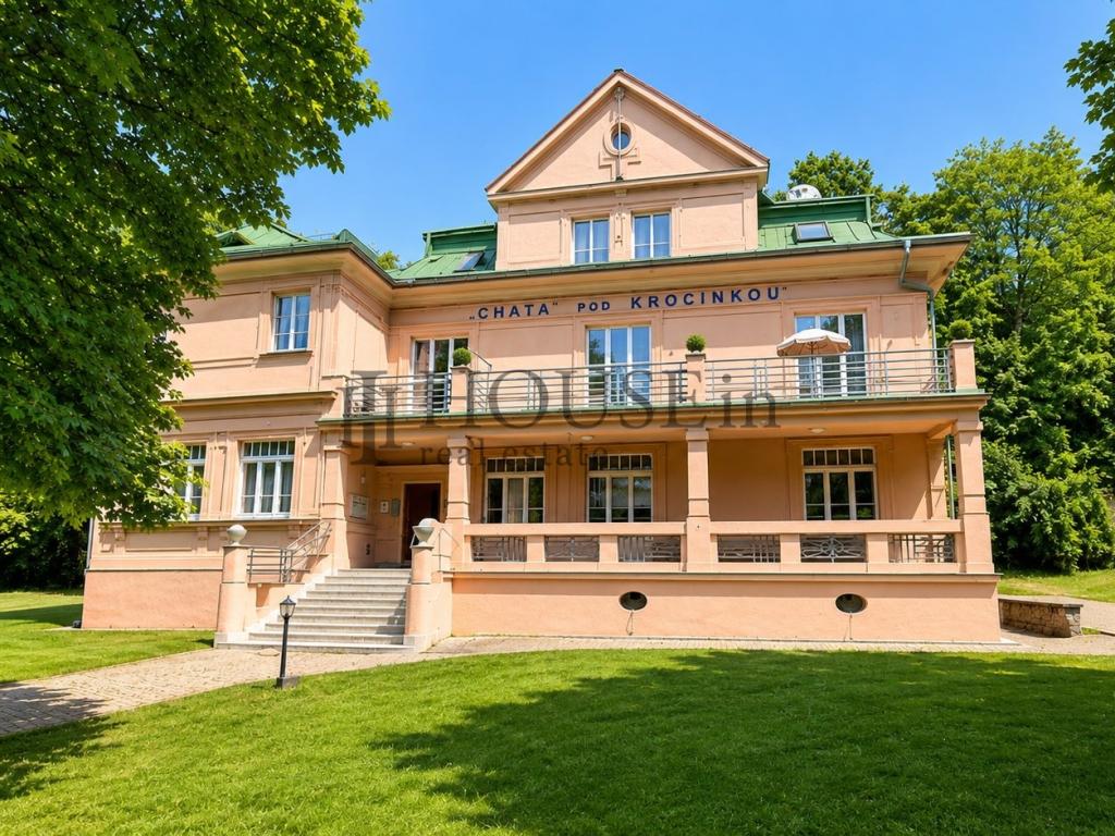 Pronájem bytu 1+kk 38 m2