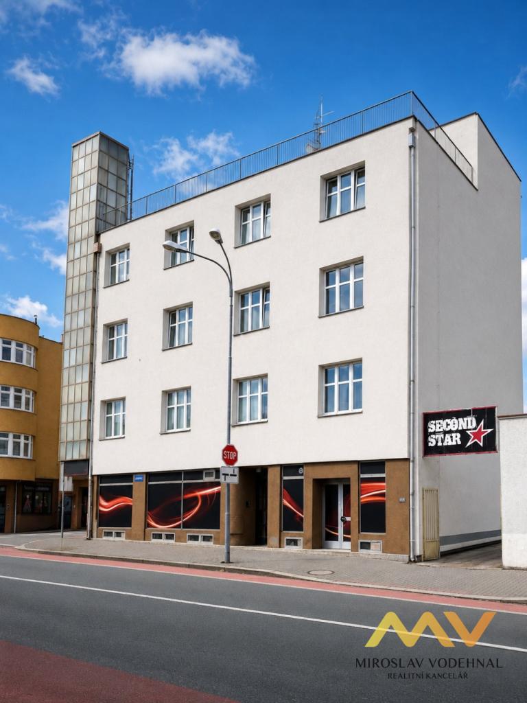 Pronájem bytu 3+1 129 m2, Hradec Králové – náhled fotky 24