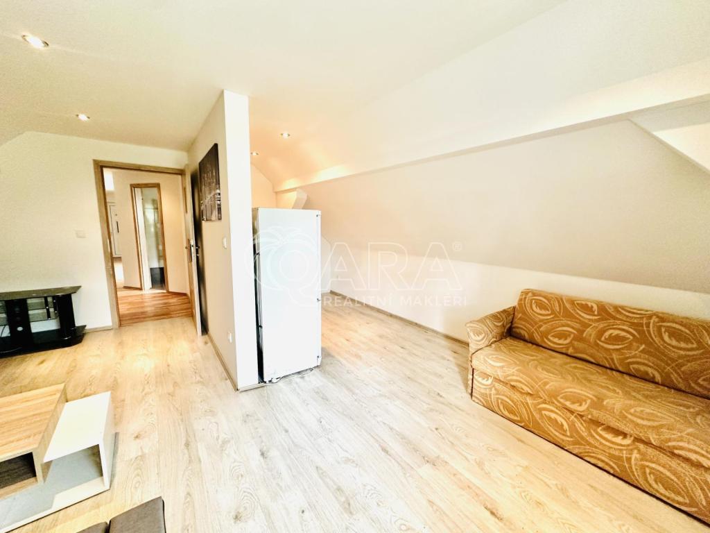 Prodej domu 200 m2, Chlumany – náhled fotky 8