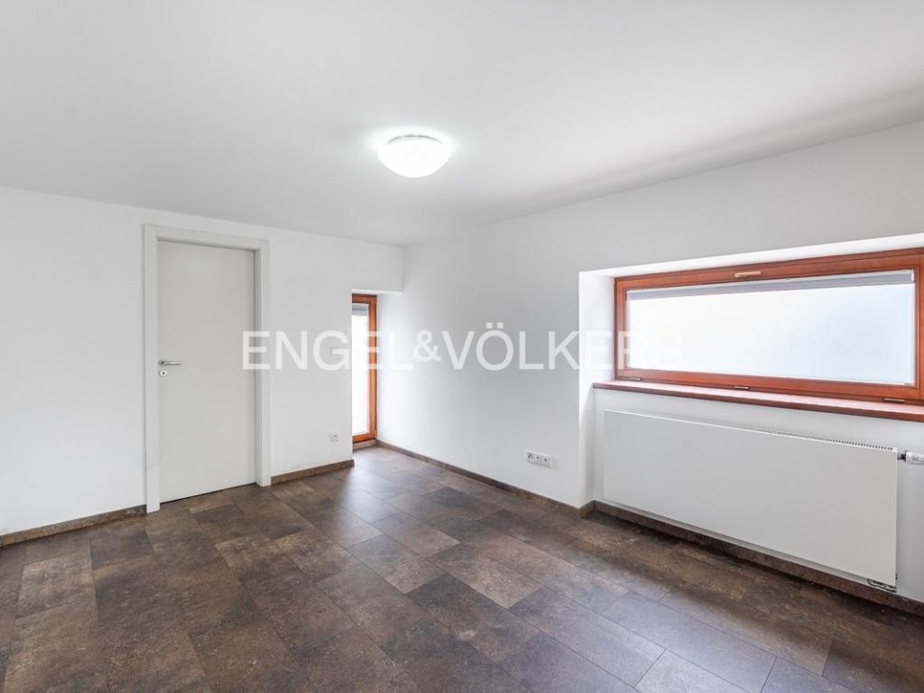 Pronájem domu 320 m² – další