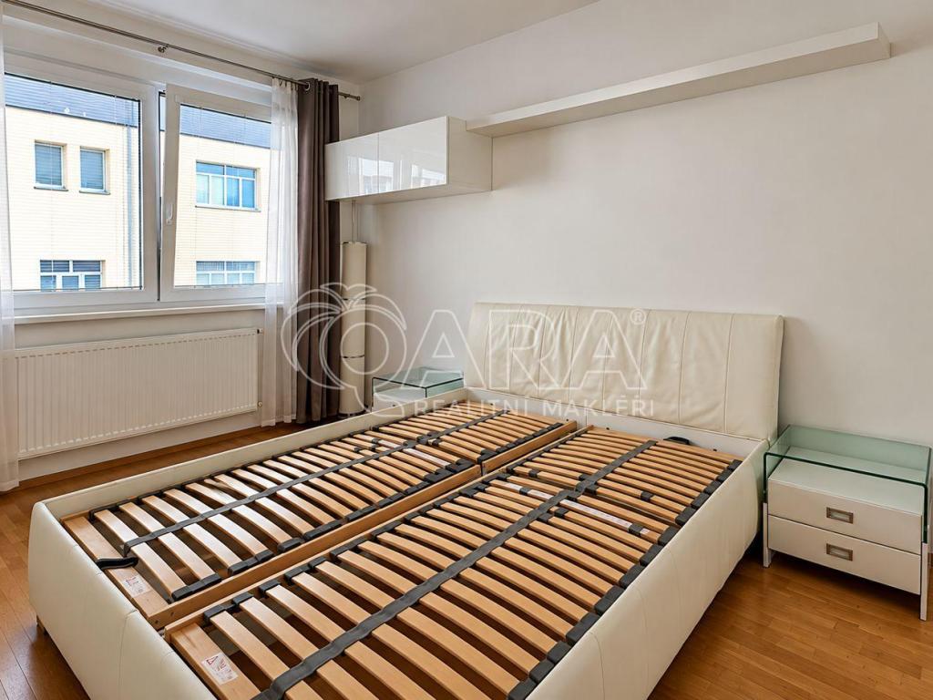 Pronájem bytu 3+kk 67 m2, Praha – náhled fotky 8