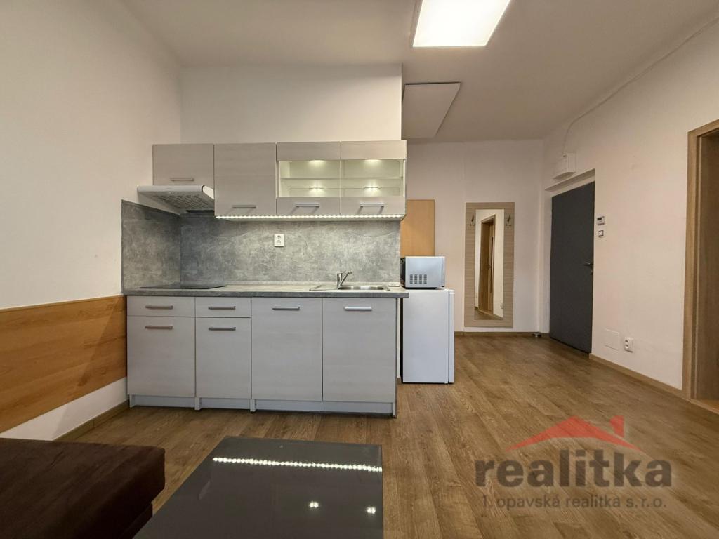 Pronájem bytu 2+kk 32 m2